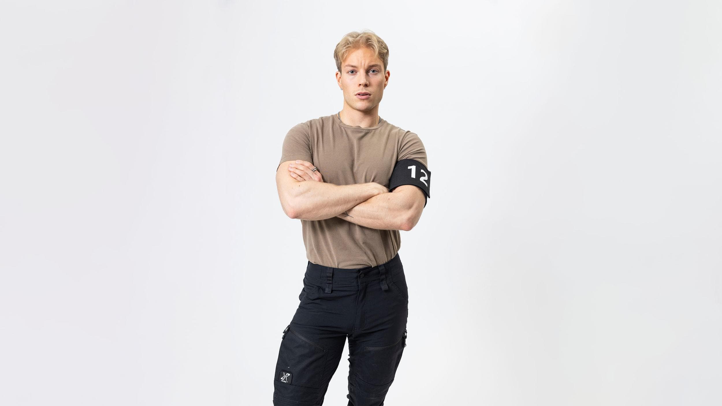 MIKAEL RENWALL, 28, SISÄLLÖNTUOTTAJA MIKAEL RENWALL, 28, SISÄLLÖNTUOTTAJA