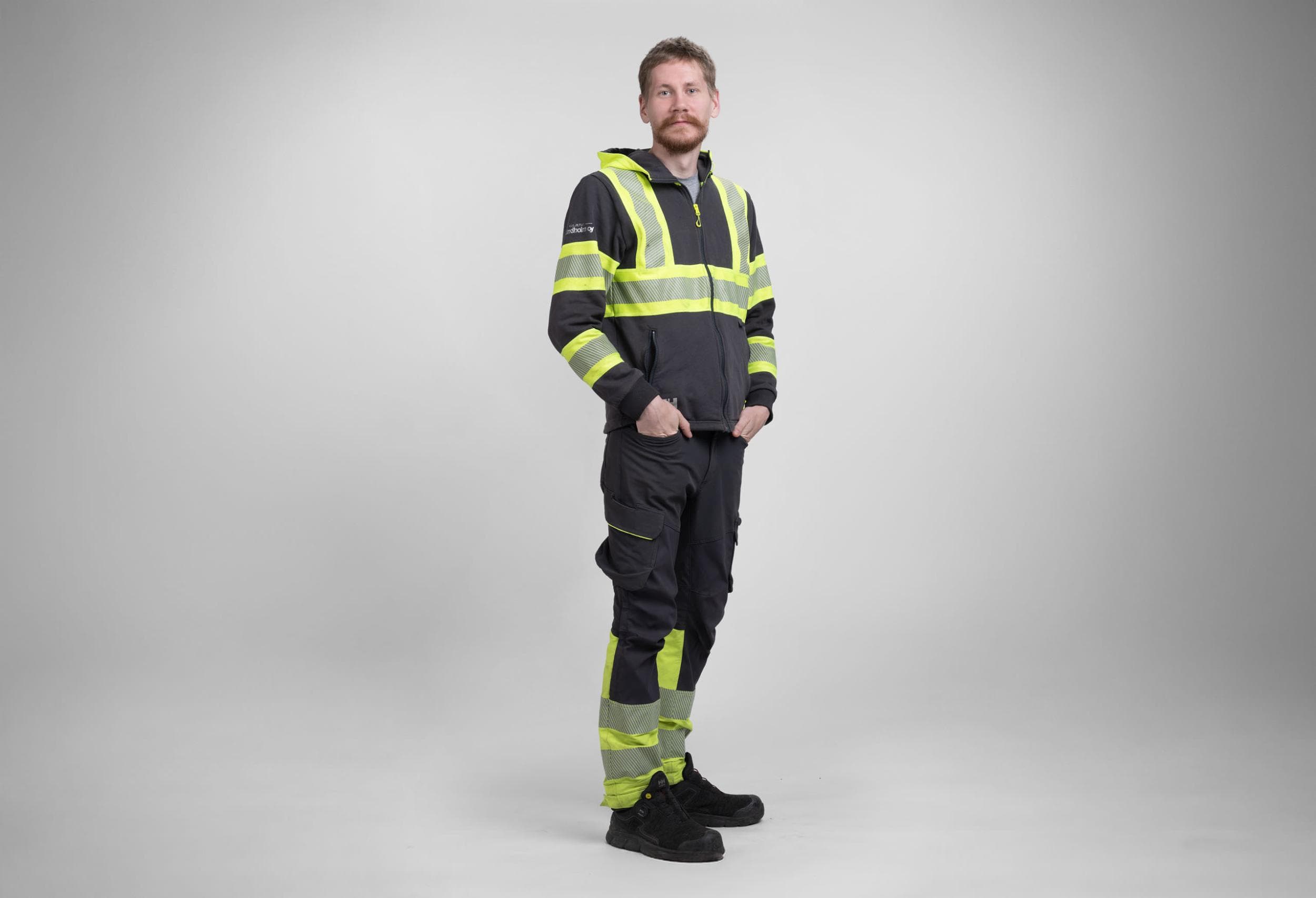 Veikko / Kuljetus A Lindholm Oy Veikko / Kuljetus A Lindholm Oy